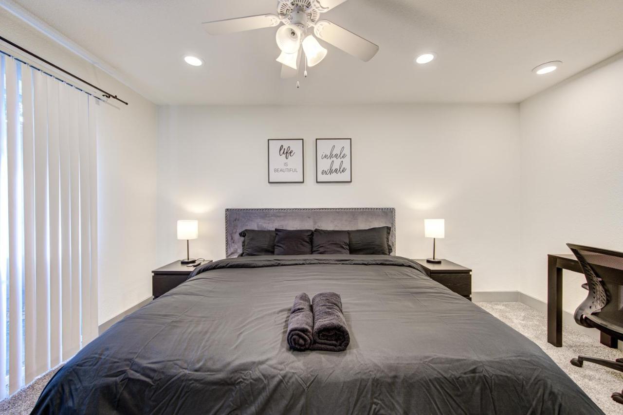 Trendy Midtown Apt, Walk To Shops & Sites, Pets Ok ヒューストン エクステリア 写真