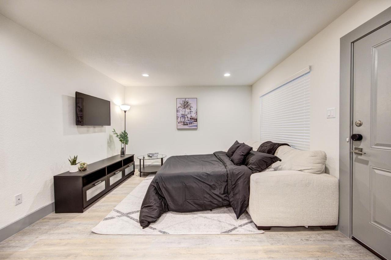 Trendy Midtown Apt, Walk To Shops & Sites, Pets Ok ヒューストン エクステリア 写真