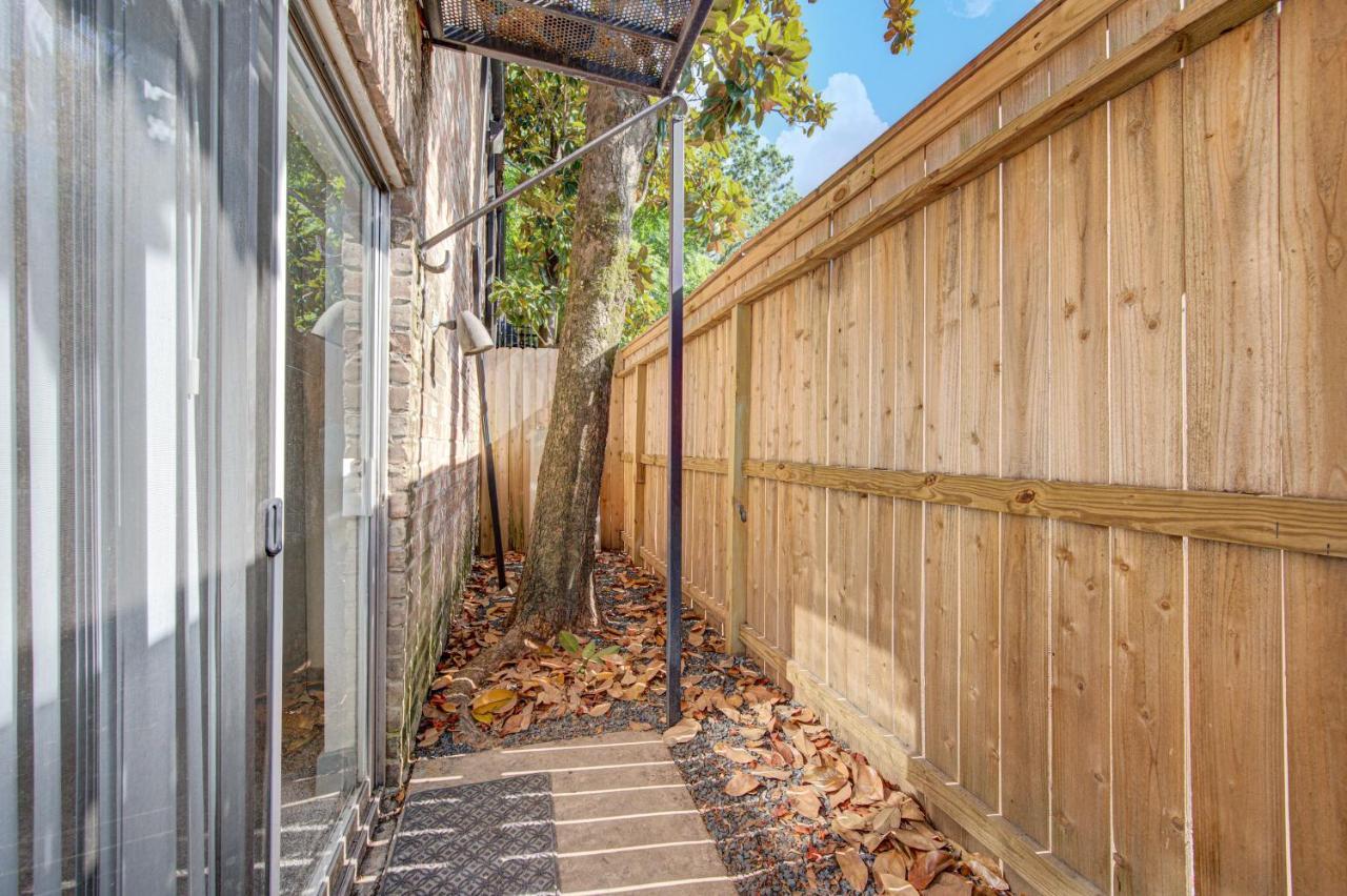 Trendy Midtown Apt, Walk To Shops & Sites, Pets Ok ヒューストン エクステリア 写真
