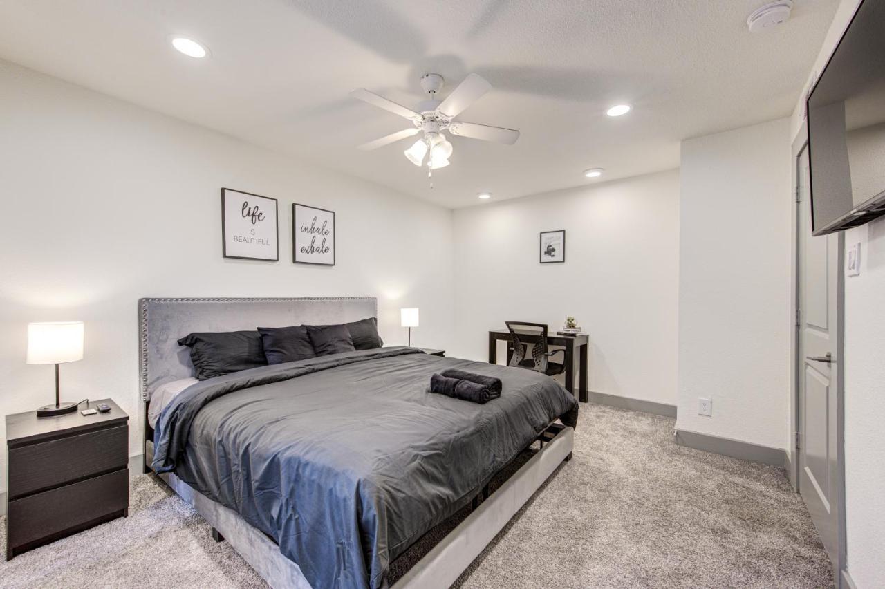 Trendy Midtown Apt, Walk To Shops & Sites, Pets Ok ヒューストン エクステリア 写真