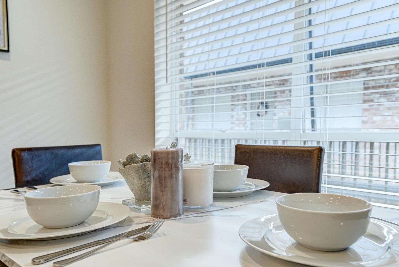 Trendy Midtown Apt, Walk To Shops & Sites, Pets Ok ヒューストン エクステリア 写真