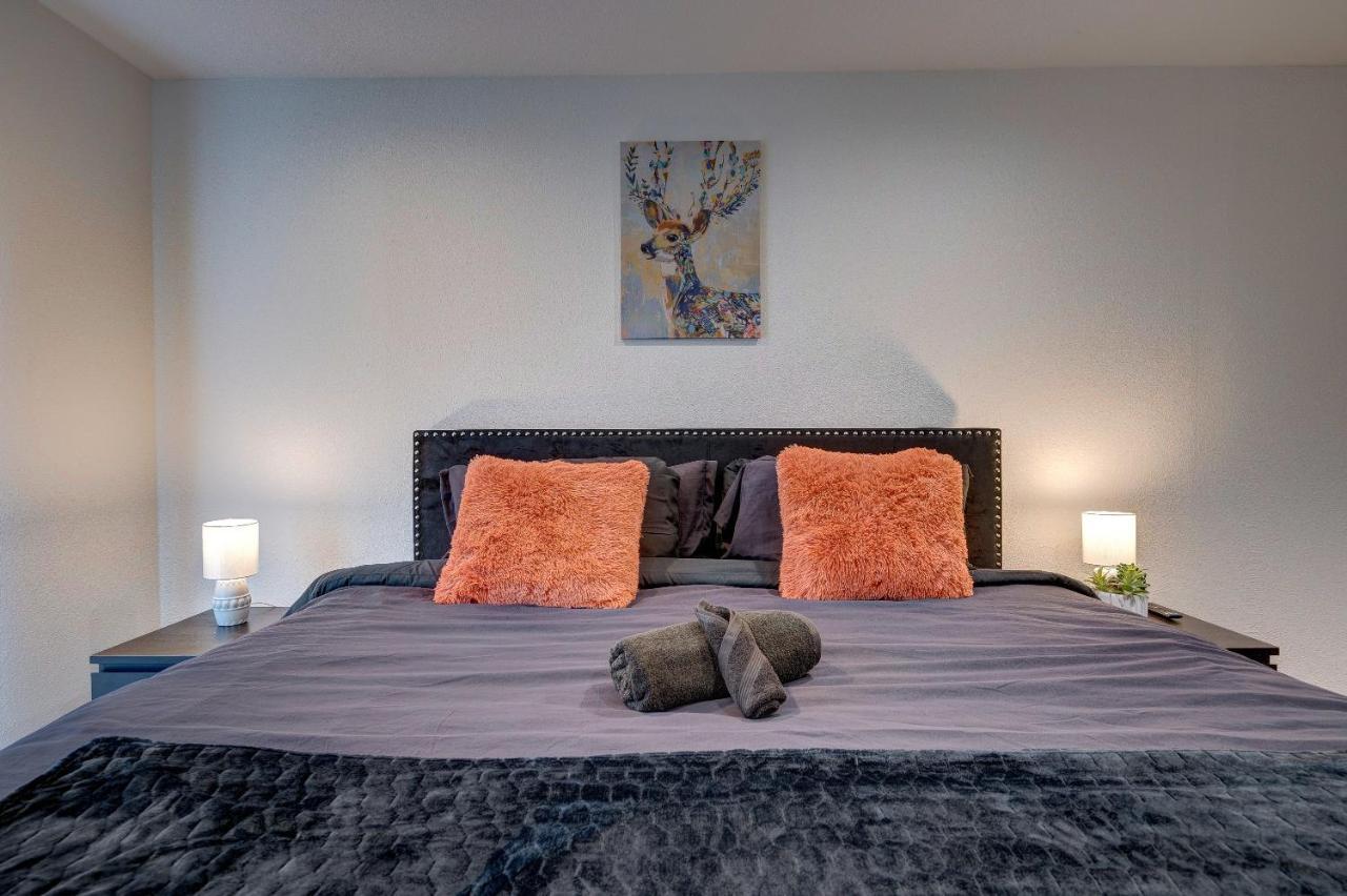 Trendy Midtown Apt, Walk To Shops & Sites, Pets Ok ヒューストン エクステリア 写真