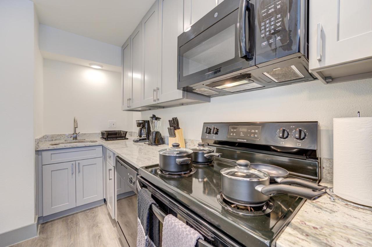 Trendy Midtown Apt, Walk To Shops & Sites, Pets Ok ヒューストン エクステリア 写真