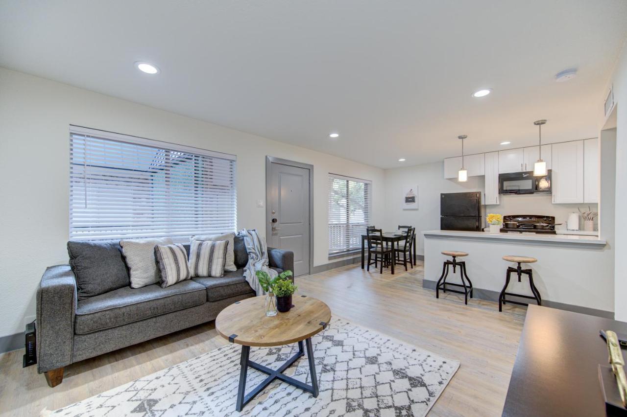 Trendy Midtown Apt, Walk To Shops & Sites, Pets Ok ヒューストン エクステリア 写真