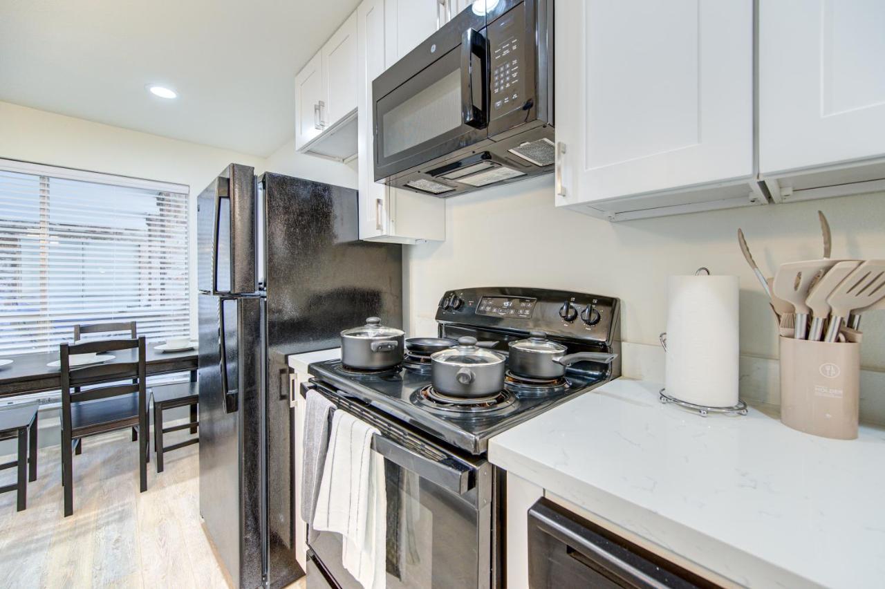 Trendy Midtown Apt, Walk To Shops & Sites, Pets Ok ヒューストン エクステリア 写真