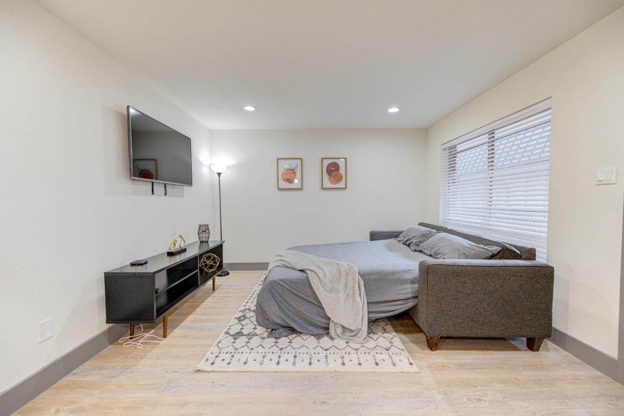Trendy Midtown Apt, Walk To Shops & Sites, Pets Ok ヒューストン エクステリア 写真